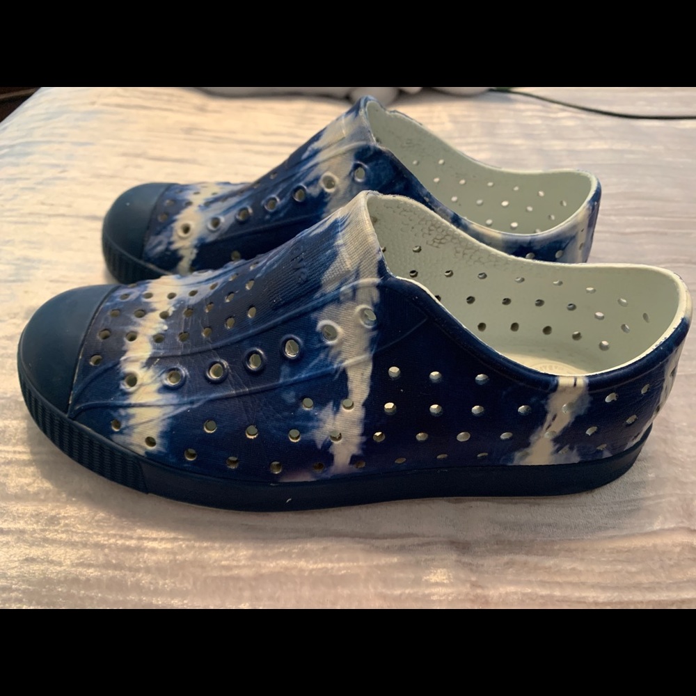 Native Blue Marble Shoes, Size 2.  Used Good Condition